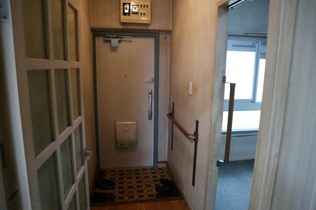【江東区】北欧風にホワイト×ブルーで統一　福祉トイレも設置