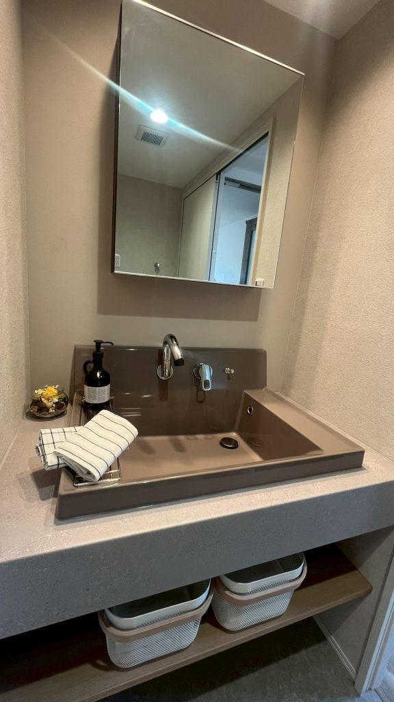 カスタムバニティで自由な洗面空間を　【フルリノベーション｜江戸川区｜マンション】　　　　　　　　　　　　　　　　　　　　　　　　　　