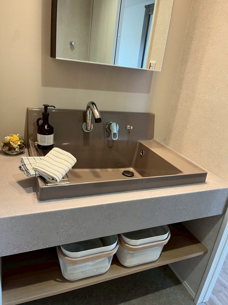 カスタムバニティで自由な洗面空間を　【フルリノベーション｜江戸川区｜マンション】　　　　　　　　　　　　　　　　　　　　　　　　　　