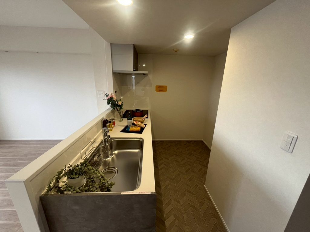 カスタムバニティで自由な洗面空間を　【フルリノベーション｜江戸川区｜マンション】　　　　　　　　　　　　　　　　　　　　　　　　　　